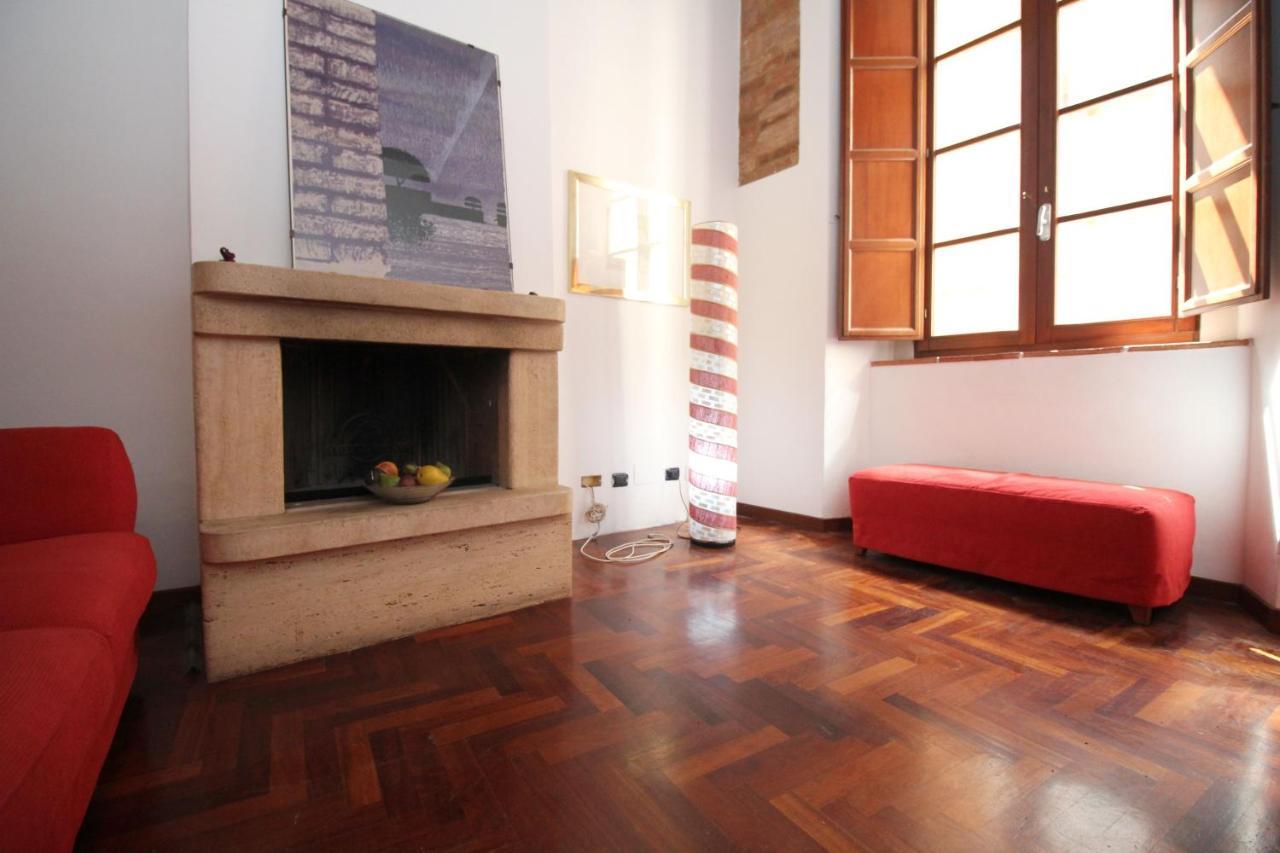 Logge Del Papa Apartment Sienne Extérieur photo